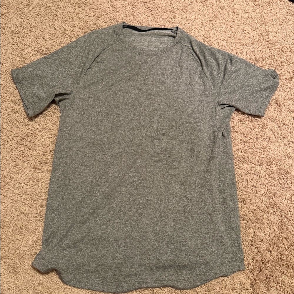 lululemon athletica Heather Gray Short Sleeve Tee